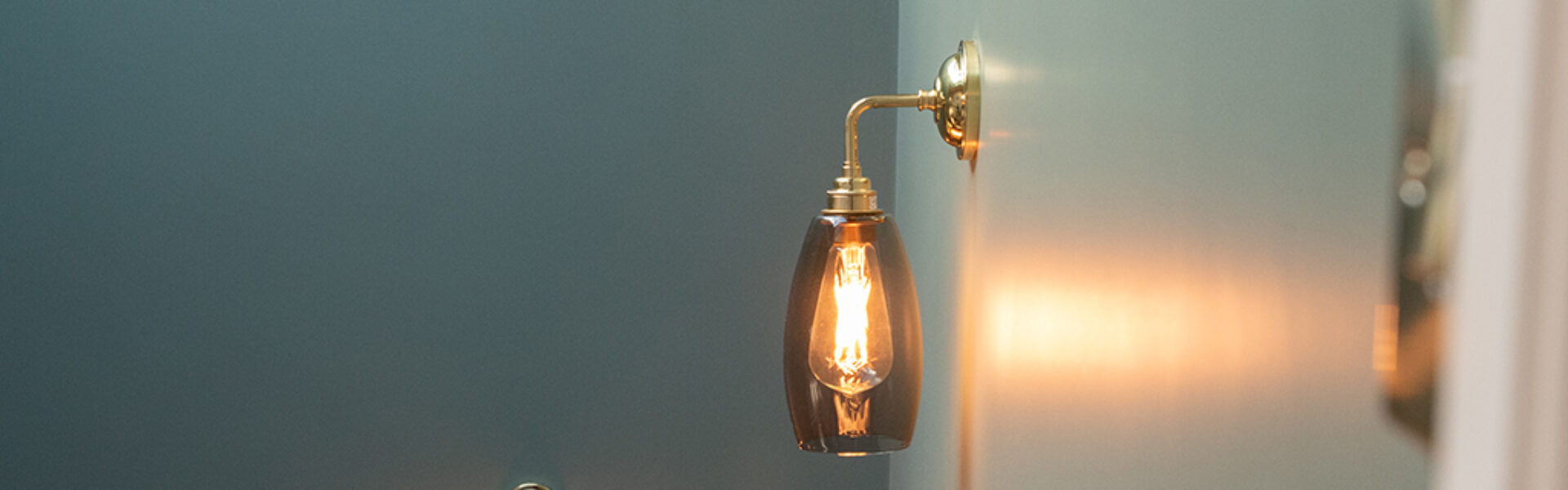 THE GOOD, THE BAD AND THE ECO: OUR ULTIMATE GUIDE TO CHOOSING THE RIGHT BULB