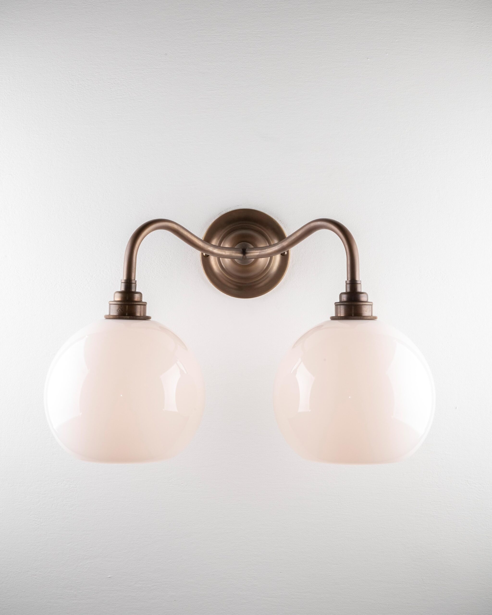 Hereford Double Arm Classic Wall Light